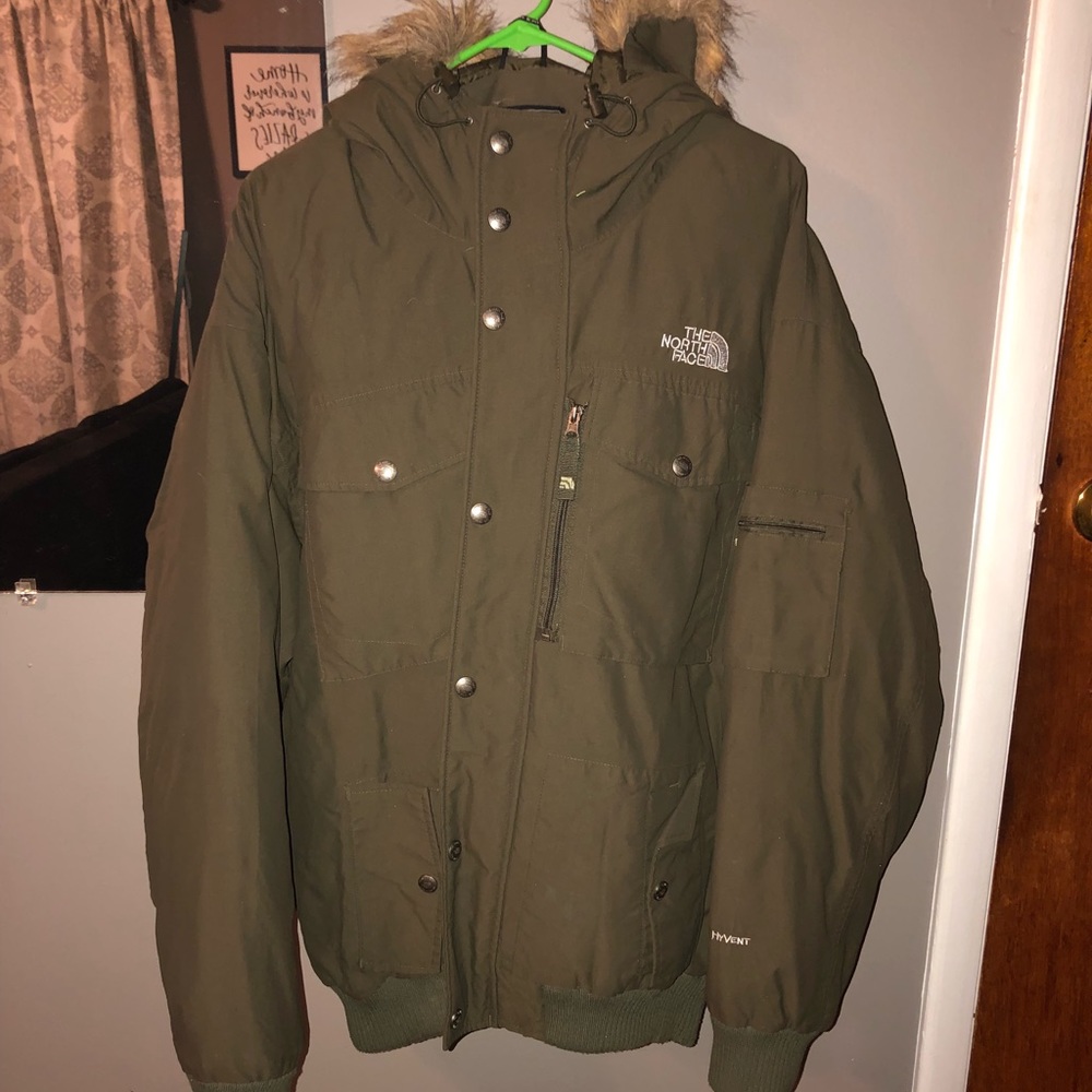 Men’s North Face coat